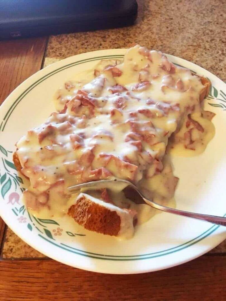  Creamed Chipped Beef on Toast: A Comfort Food Classic That Never Gets Old